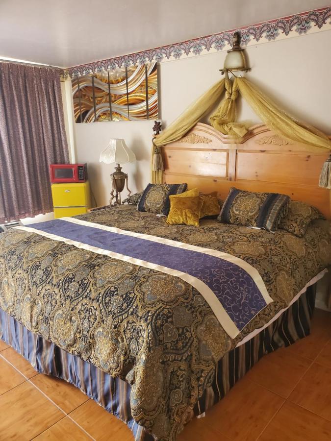 Conty'S Motel Naples Manor Ngoại thất bức ảnh
