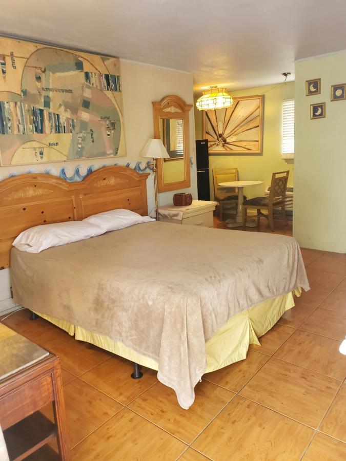 Conty'S Motel Naples Manor Ngoại thất bức ảnh
