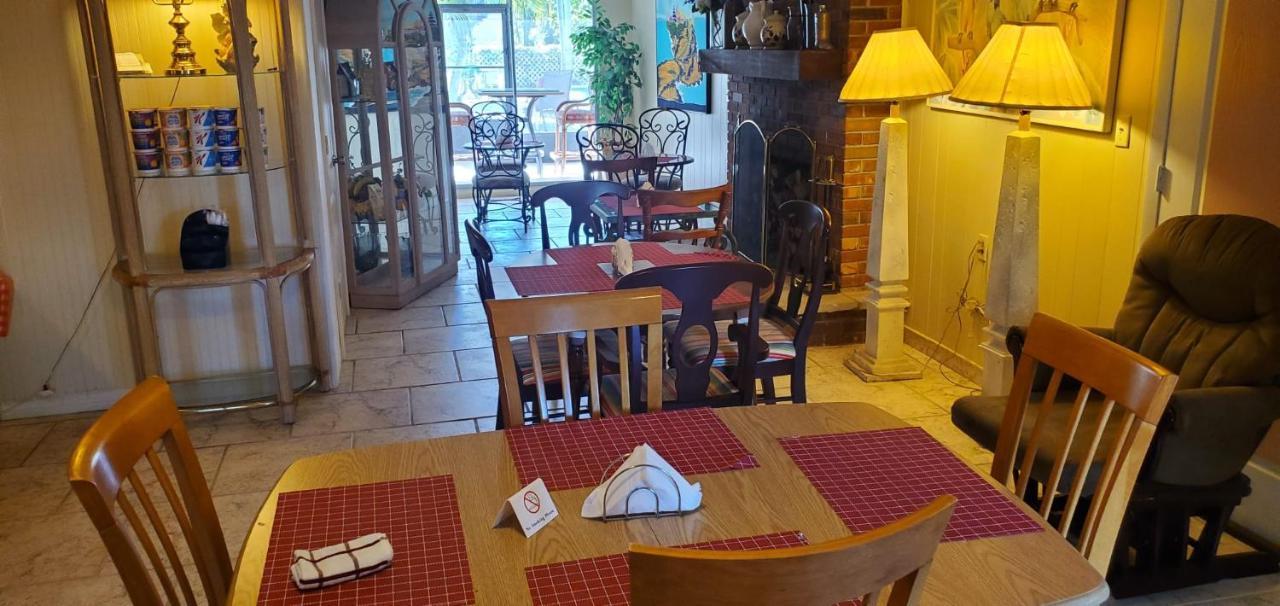 Conty'S Motel Naples Manor Ngoại thất bức ảnh