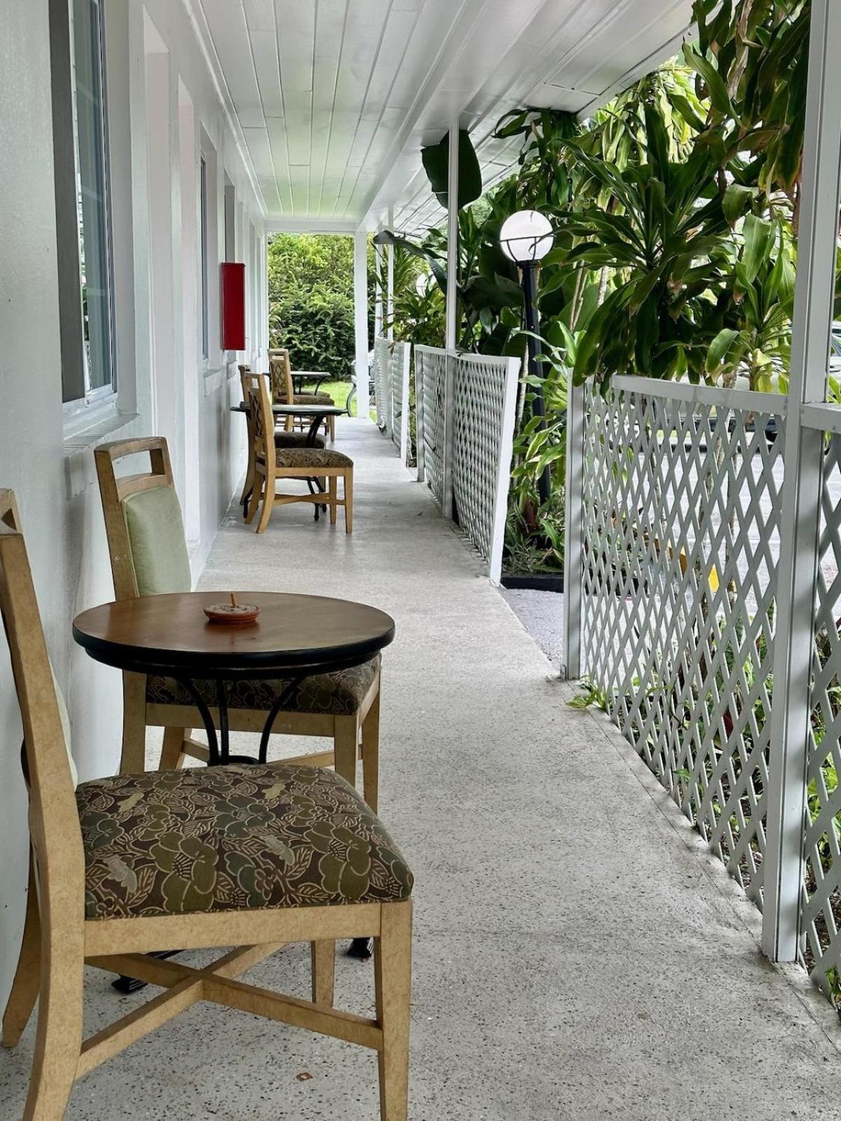 Conty'S Motel Naples Manor Ngoại thất bức ảnh