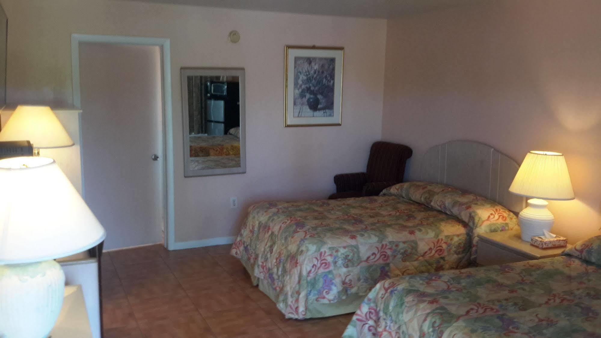 Conty'S Motel Naples Manor Ngoại thất bức ảnh